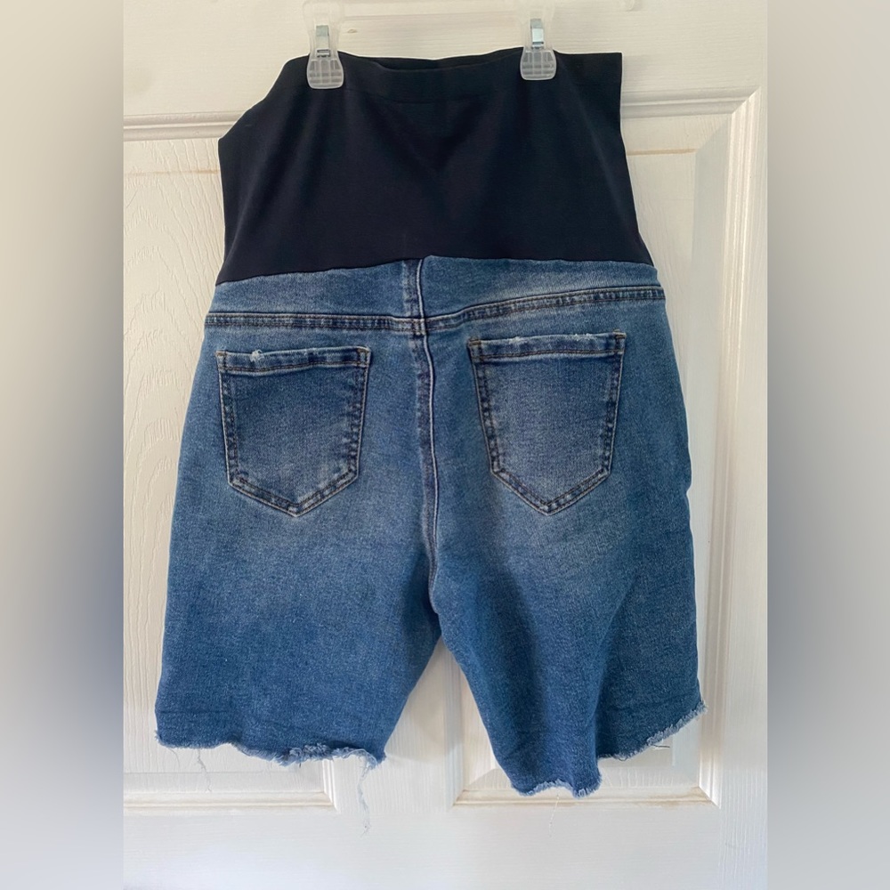 Maternity Shorts - Picture 2 of 2